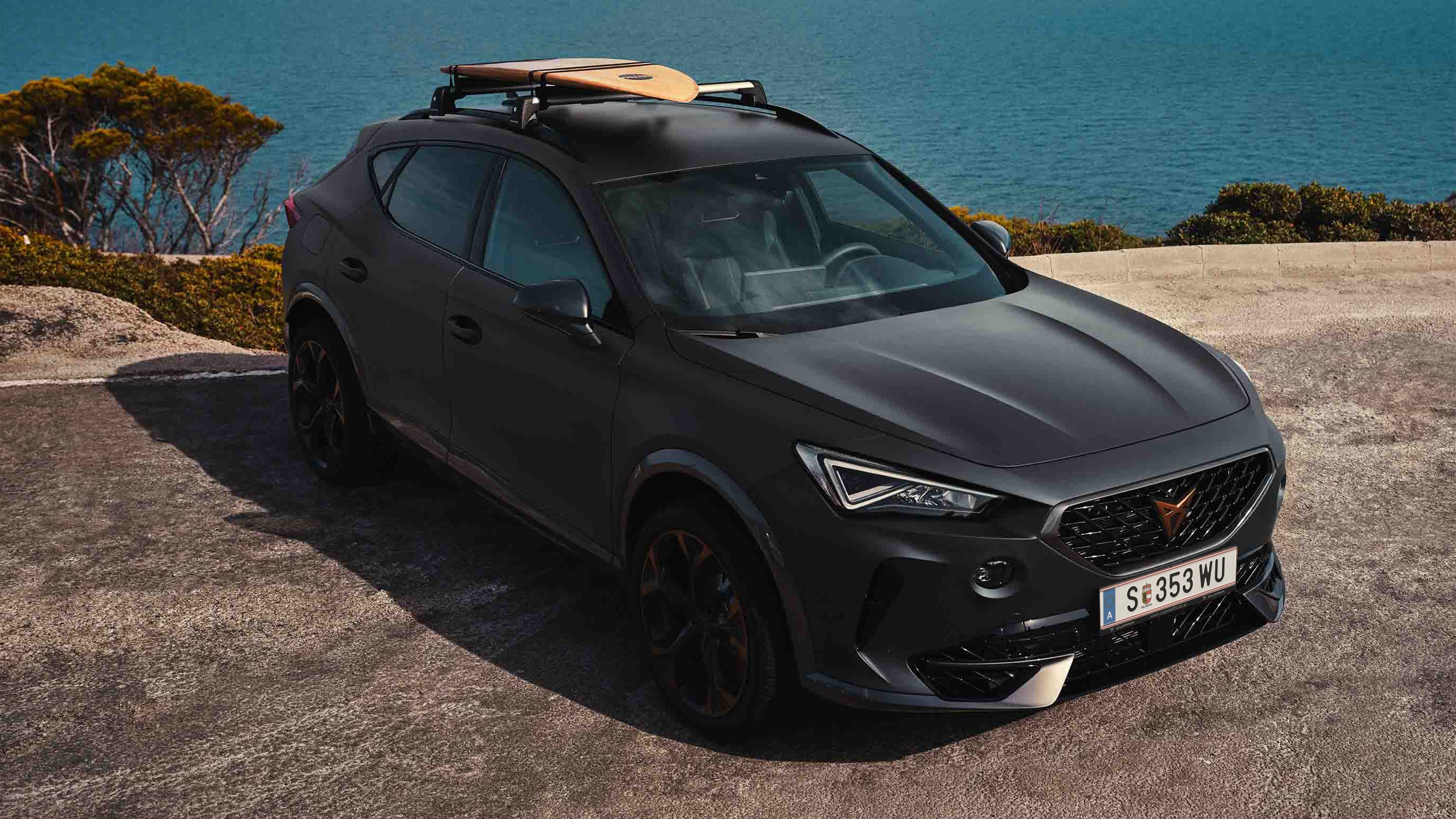 CUPRA Formentor Dachträger mit Surfbrett