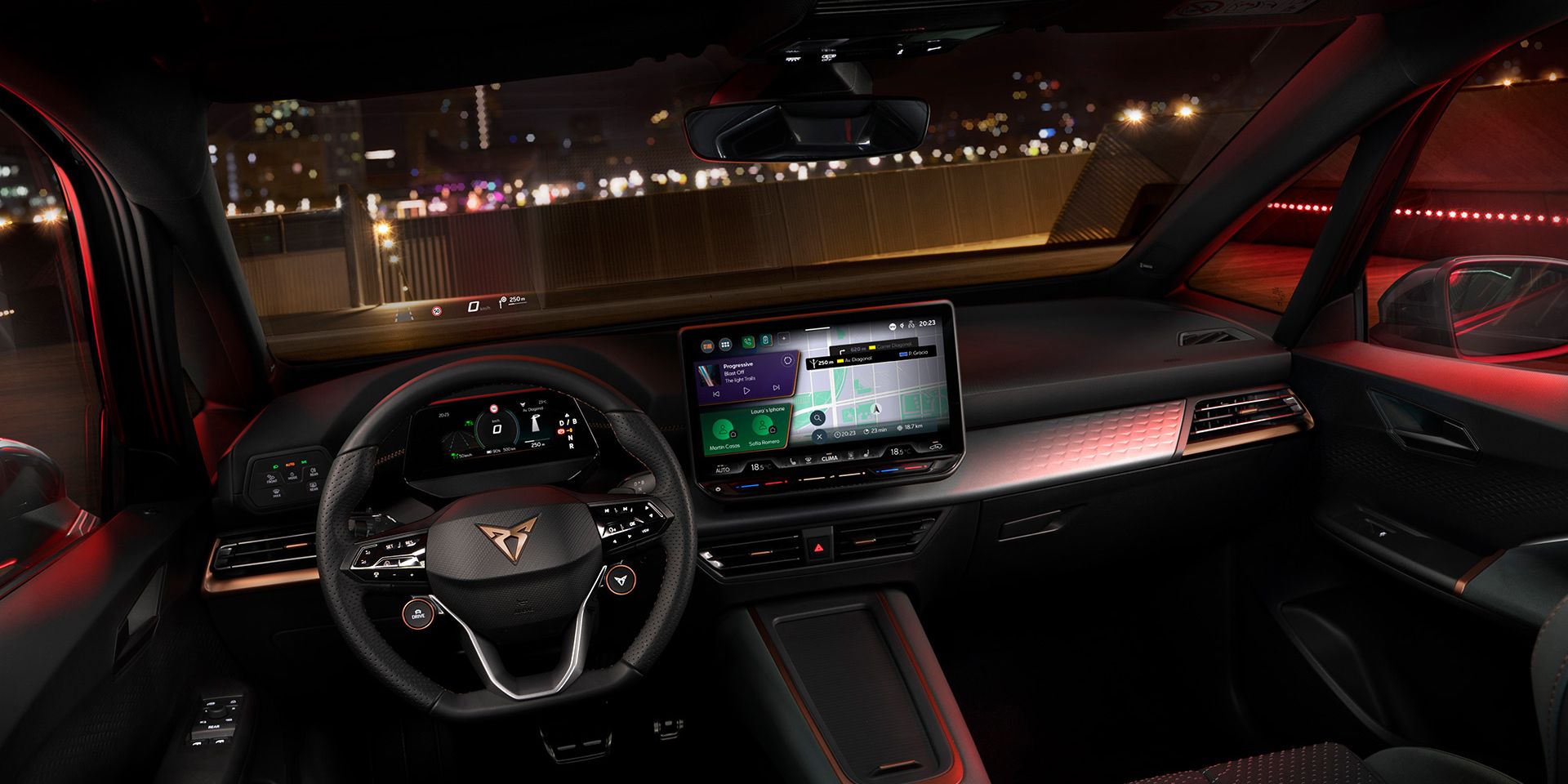 CUPRA Born Innenansicht bei Nacht