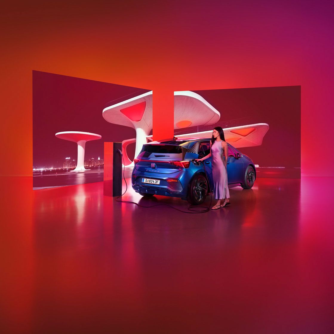 Blauer CUPRA Born Heckansicht