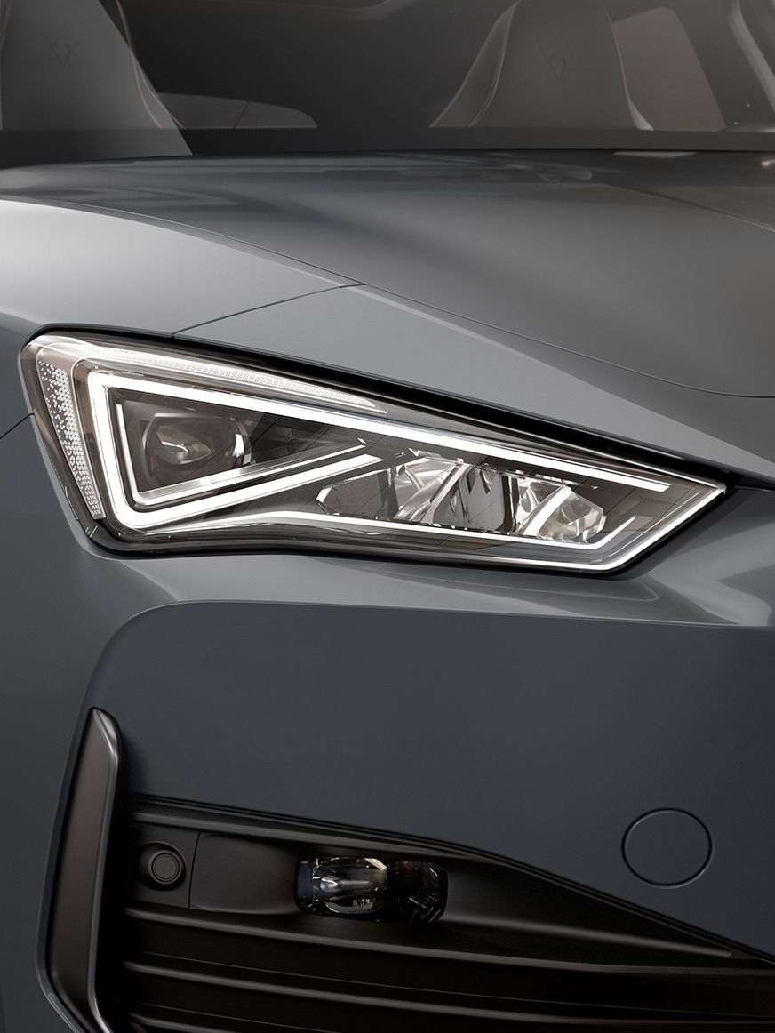 Detailaufnahme Scheinwerfer CUPRA Leon
