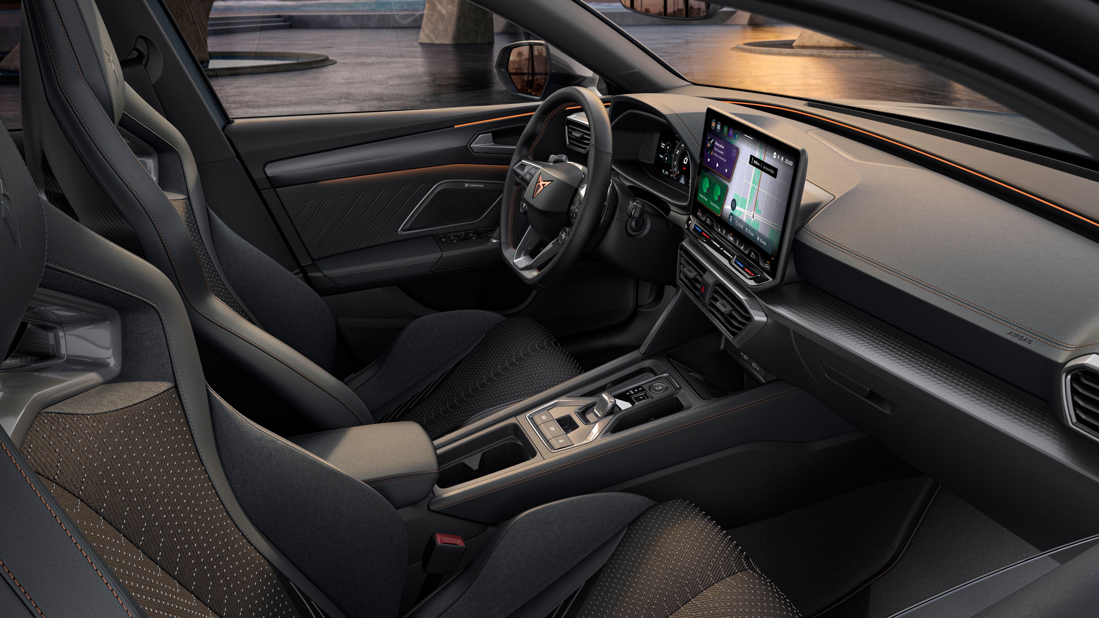 CUPRA Tavascan in Blau beim Ladevorgang